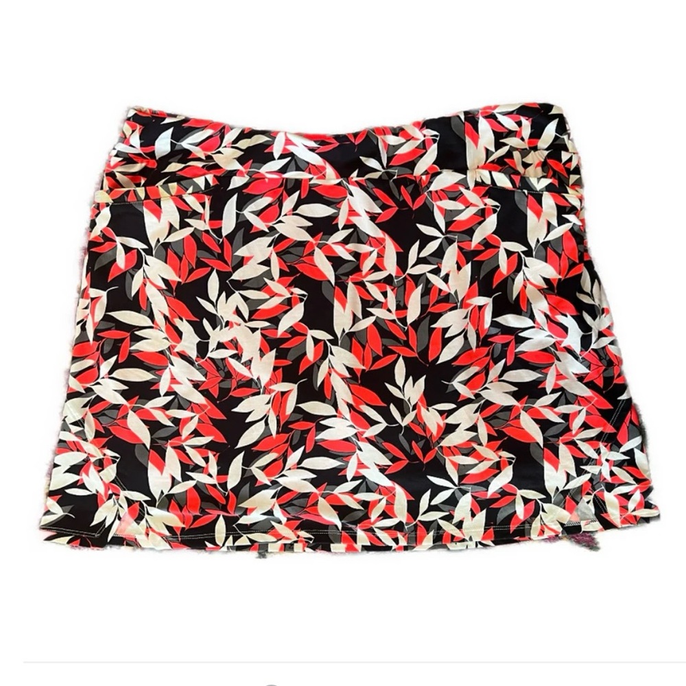TAIL Golf Black, Red and White Golf Mini Skort Casual